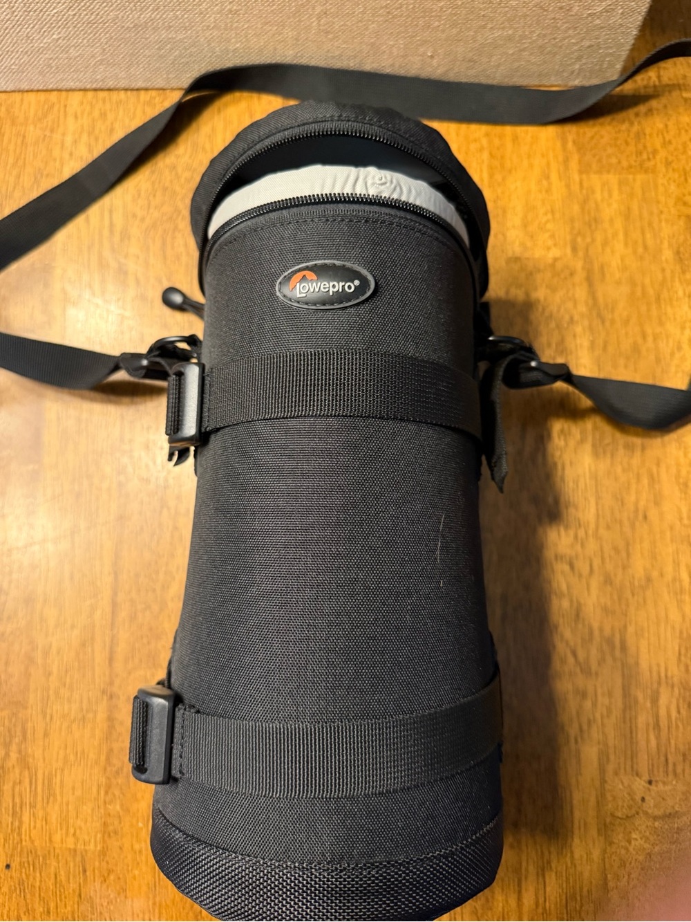 Lowepro Black Padded Lens Case - Protective Camera Lens Pouch